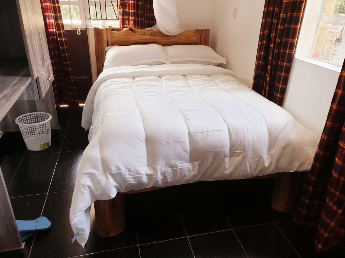 Merinja Guest House Naivasha Esterno foto